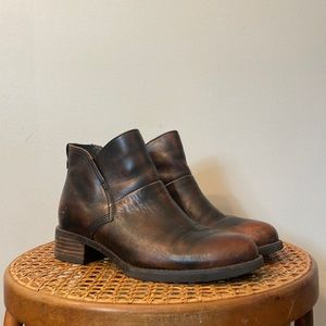 Timberland cropped leather boots - Size 7.5